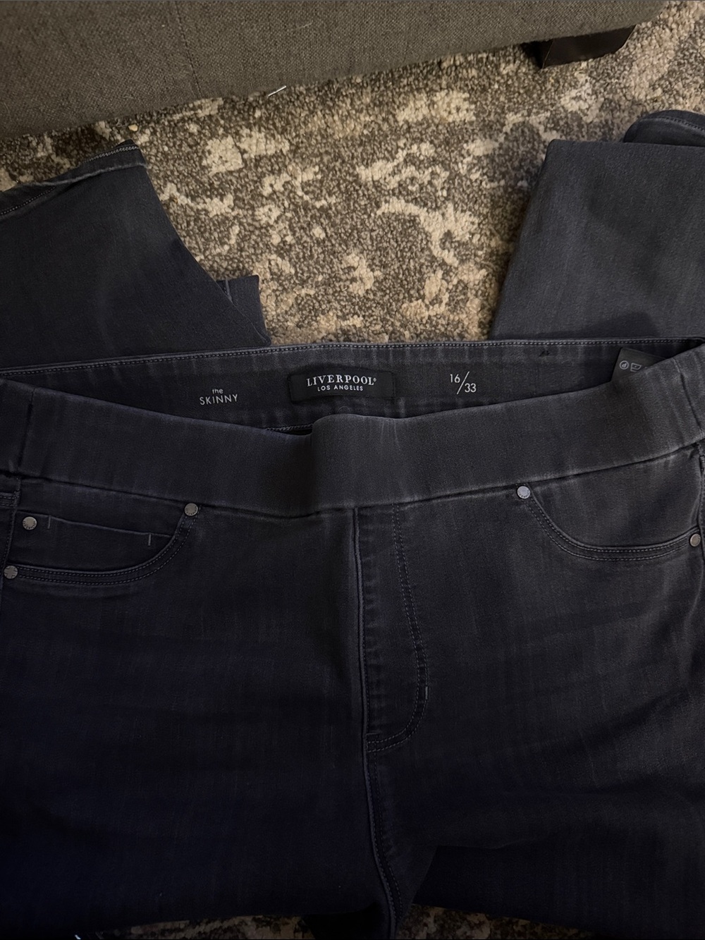 Liverpool Women Skinny Jeans in Dark Gray